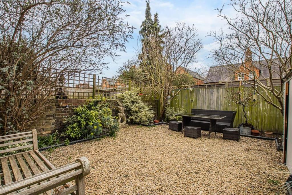 Charming 1 Bedroom Retreat In Apartmán *